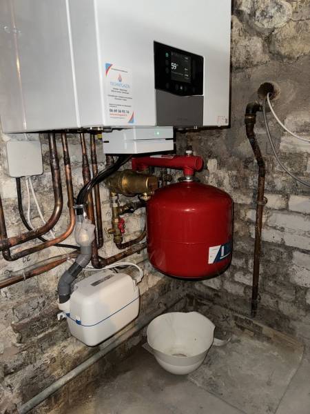 Entretien chaudière gaz à Goderville (76110) : les contrôles essentiels pour une chauffe stable, une combustion propre et moins de pannes.